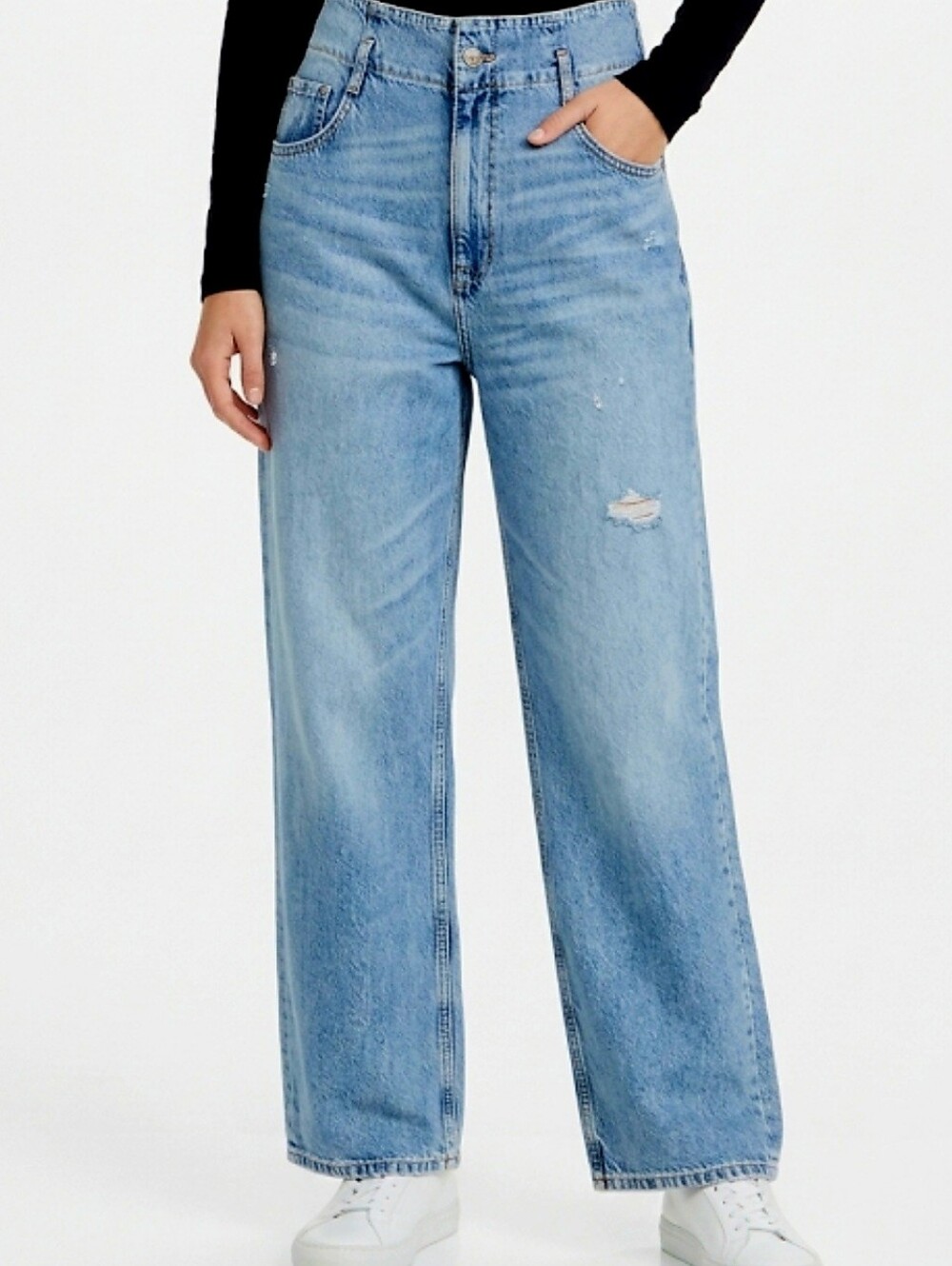 Zara Denim Jeans Size 10 Light Distressed